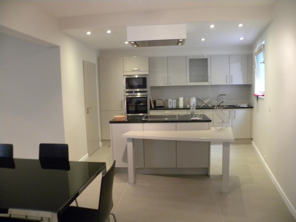City Center Apartments Brasseurs ブリュッセル 部屋 写真